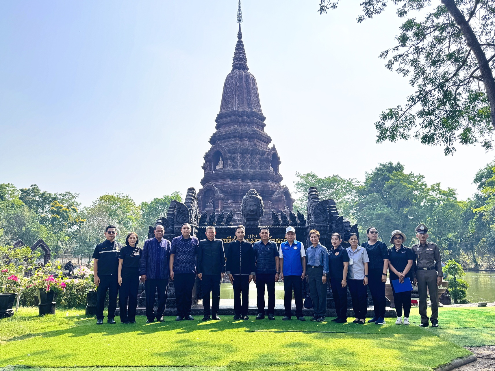 ผู้ว่าราชการจังหวัดลพบุรีลุยทดสอบเส้นทางท่องเที่ยวเชิงเกษตร-วัฒนธรรม อำเภอบ้านหมี่ ชู One Day Trip ดันเศรษฐกิจชุมชน หวังกระตุ้นเศรษฐกิจฐานรากอย่างยั่งยืน&nbsp;