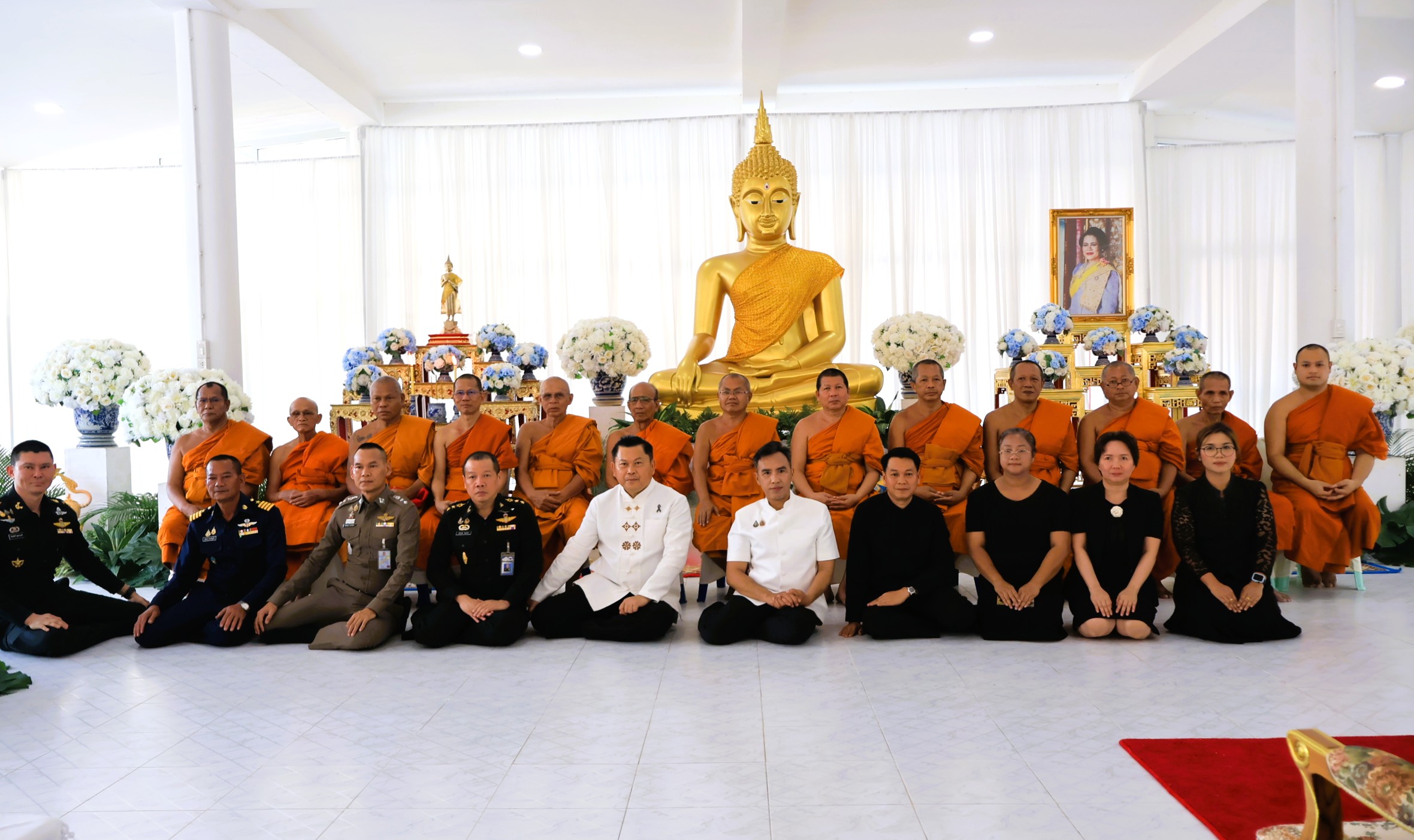 จังหวัดลพบุรีร่วมกับคณะสงฆ์จังหวัดลพบุรีจัดพิธีสวดพระพุทธมนต์ถวายพระราชกุศลแด่ สมเด็จพระนางเจ้าสิริกิติ์ พระบรมราชินีนาถ พระบรมราชชนนีพันปีหลวง น้อมรำลึกในพระมหากรุณาธิคุณ ณ วัดโพธิ์เก้าต้น &nbsp;อำเภอเมืองลพบุรี &nbsp;จังหวัดลพบุรี