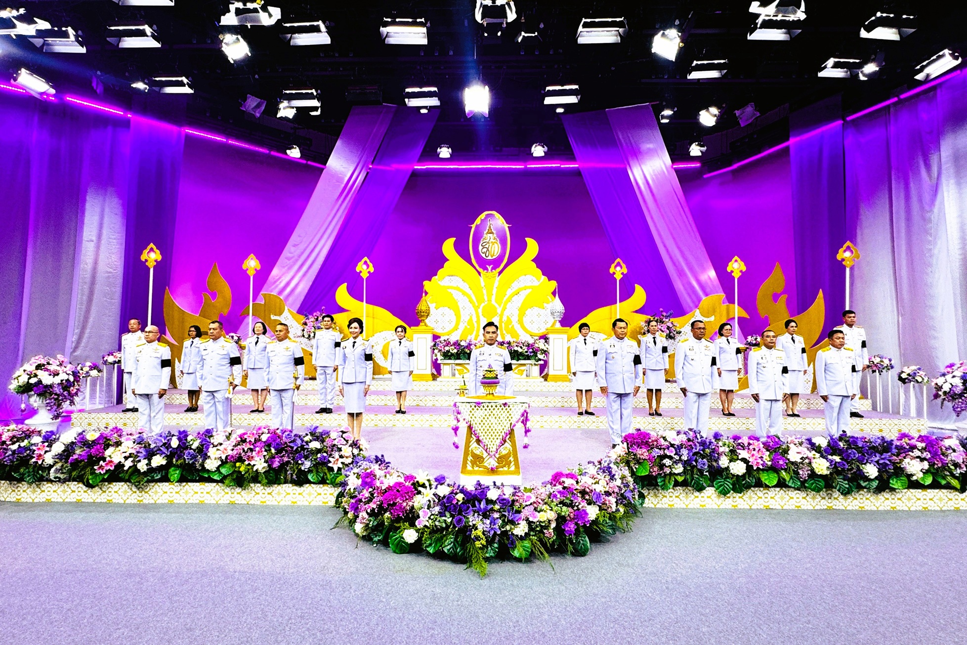 ผู้ว่าฯ ลพบุรี นำหัวหน้าส่วนราชการทุกหมู่เหล่า ร่วมบันทึกเทปถวายพระพร สมเด็จพระนางเจ้าสุทิดา พัชรสุธาพิมลลักษณ พระบรมราชินี เนื่องในโอกาสวันเฉลิมพระชนมพรรษา