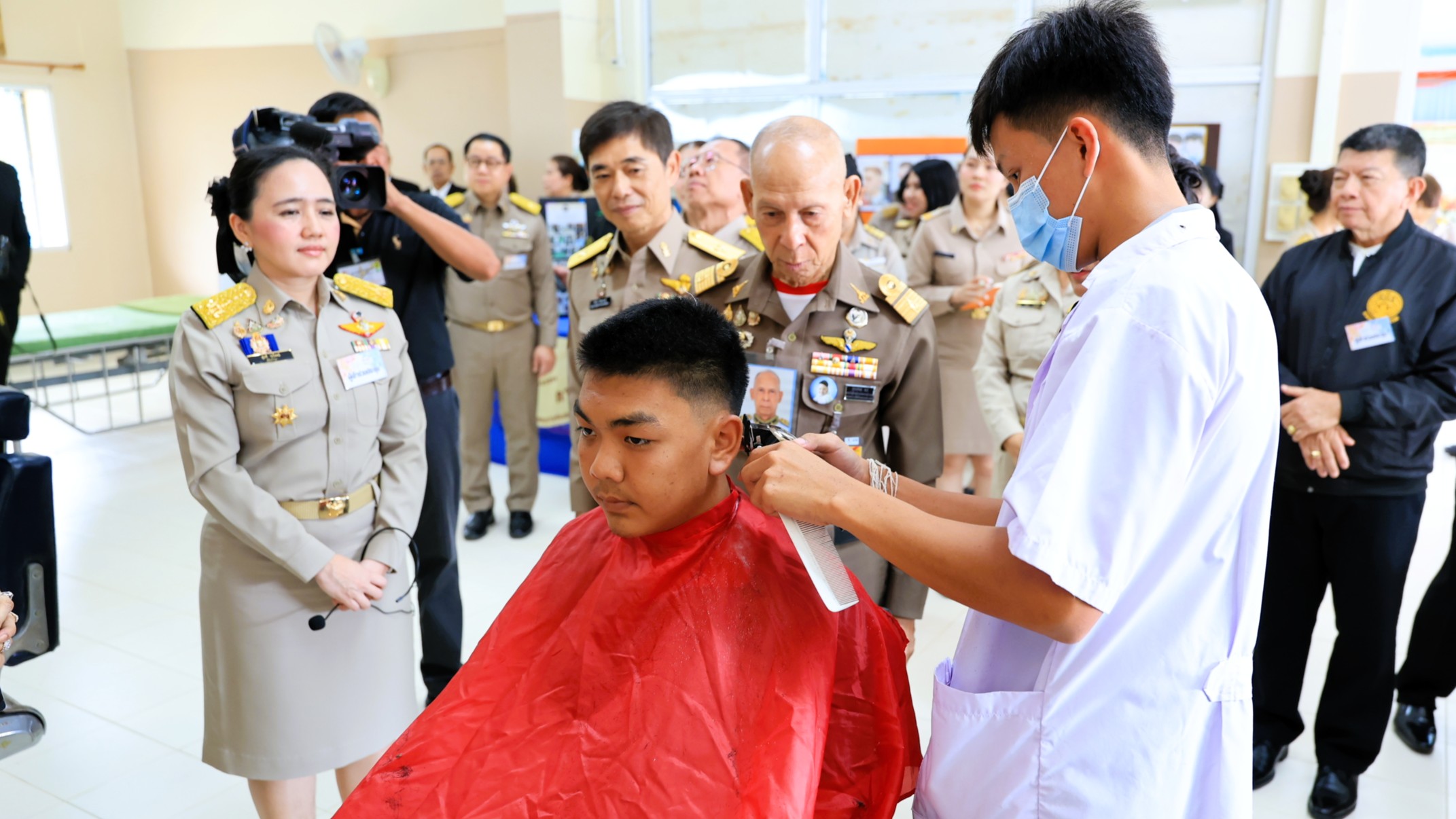 รองประธานคณะกรรมการกองทุนกำลังใจในพระดำริฯ ติดตามการดำเนิน"โครงการบูรณาการเครือข่ายหน่วยงานการปฏิบัติและแก้ไขบําบัดฟื้นฟูเด็กและเยาวชน ที่เข้าสู่กระบวนการยุติธรรม ในฐานะผู้กระทําผิดและผู้เสียหายด้วยความเสมอภาค" สนองพระดำริสมเด็จพระเจ้าลูกเธอ เจ้าฟ้าพัชรกิติยาภา นเรนทิราเทพยวดี กรมหลวงราชสาริณีสิริพัชร มหาวัชรราชธิดา &nbsp;ณ &nbsp;ศูนย์ฝึกและอบรเยาวชนและครอบครัวจังหวัดลพบุรี" ตำบลพัฒนานิคม อำเภอพัฒนานิคม จังหวัดลพบุรี&nbsp;