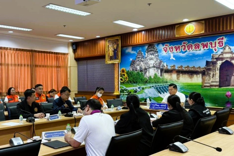 จังหวัดลพบุรีร่วมประชุม บกปภ.ช. ติดตามสถานการณ์อุทกภัยและเร่งช่วยเหลือประชาชน