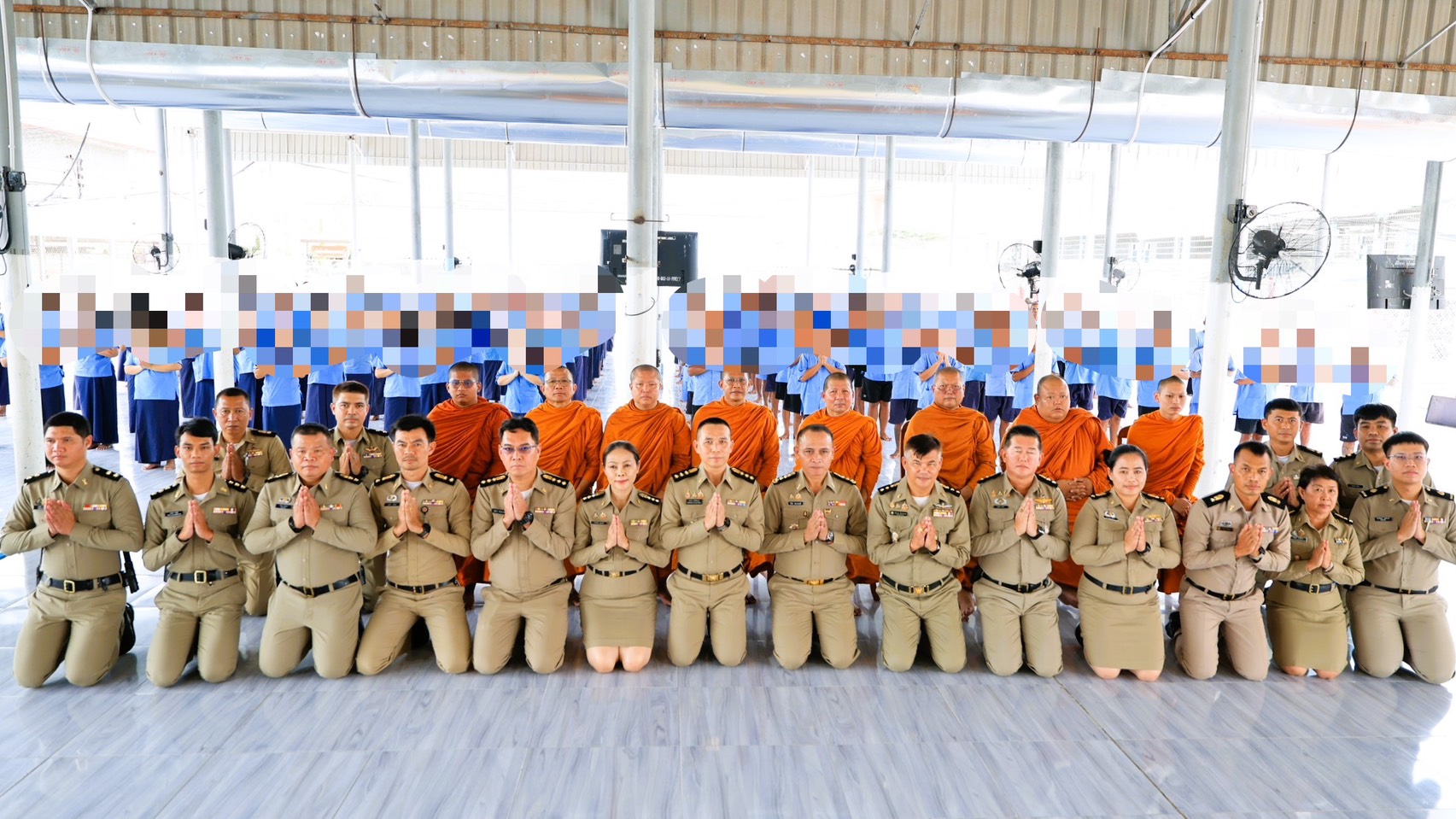 คณะสงฆ์จังหวัดลพบุรี โดยวัดเสาธงทองพระอารามหลวง ร่วมกับเรือนจำกลางลพบุรี จัดโครงการในพระราชดำริ พระบาทสมเด็จพระเจ้าอยู่หัว ธรรมนาวา "วัง" สู่หัวใจประชาชน พัฒนาศักยภาพผู้ต้องขัง โดยถวายเป็นพระราชกุศลแด่พระบาทสมเด็จพระเจ้าอยู่หัวและพระบรมวงศานุวงศ์