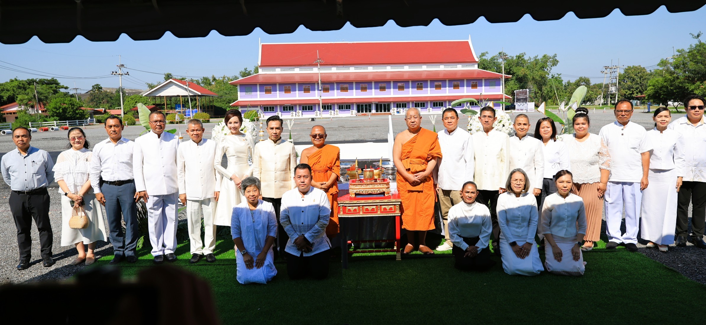 จังหวัดลพบุรีประกอบพิธีพลีที่และตอกไม้มงคล 9 ชนิด ปฐมฤกษ์จัดสร้างซุ้มถวายดอกไม้จันทน์ ในพระราชพิธีถวายพระเพลิงพระบรมศพ สมเด็จพระบรมราชชนนีพันปีหลวง
