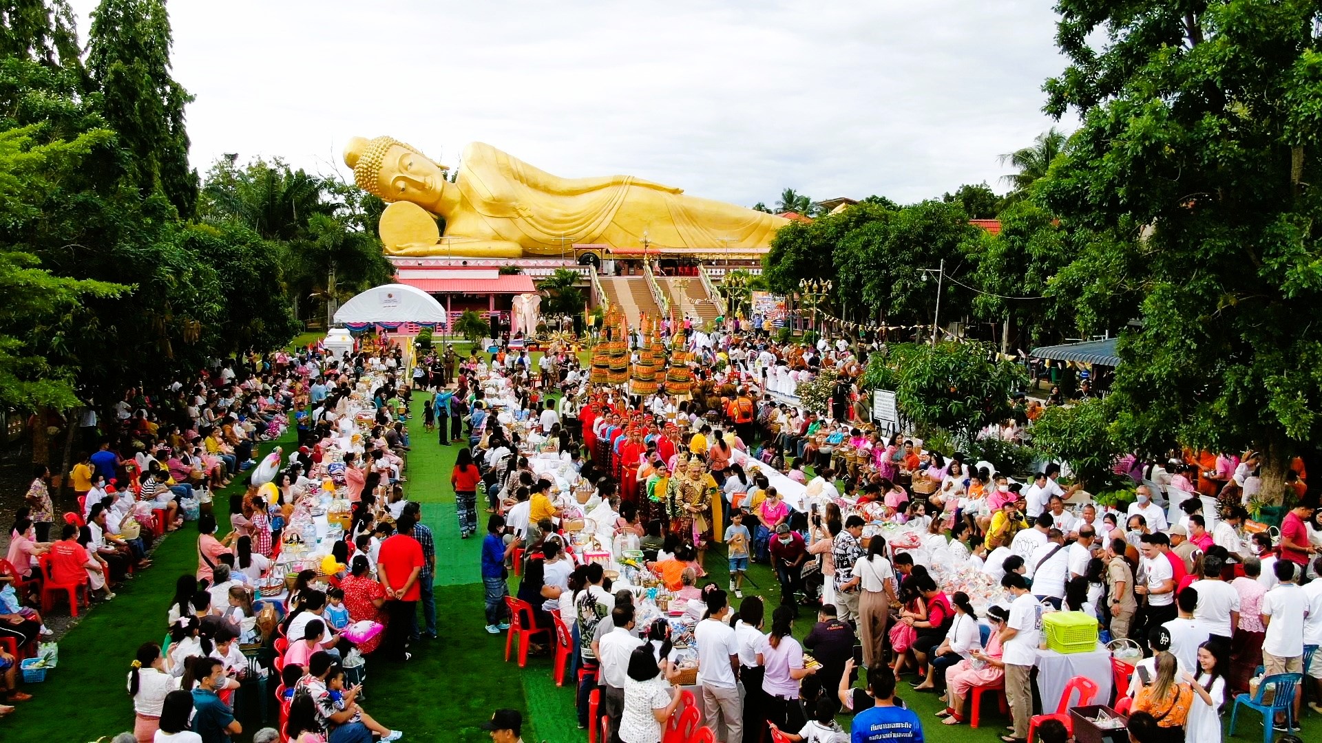เทศบาลตำบลกกโก จัดแถลงข่าวสืบสานประเพณีตักบาตรเทโวโรหณะเนื่องในวันออกพรรษา ประจำปี 2569 นุ่งโจง ห่มสไบ ตักบาตรเทโว &nbsp;มหาศรัทธาบูชาพระพุทธไสยาสน์ ณ วัดดงน้อย จังหวัดลพบุรี&nbsp;