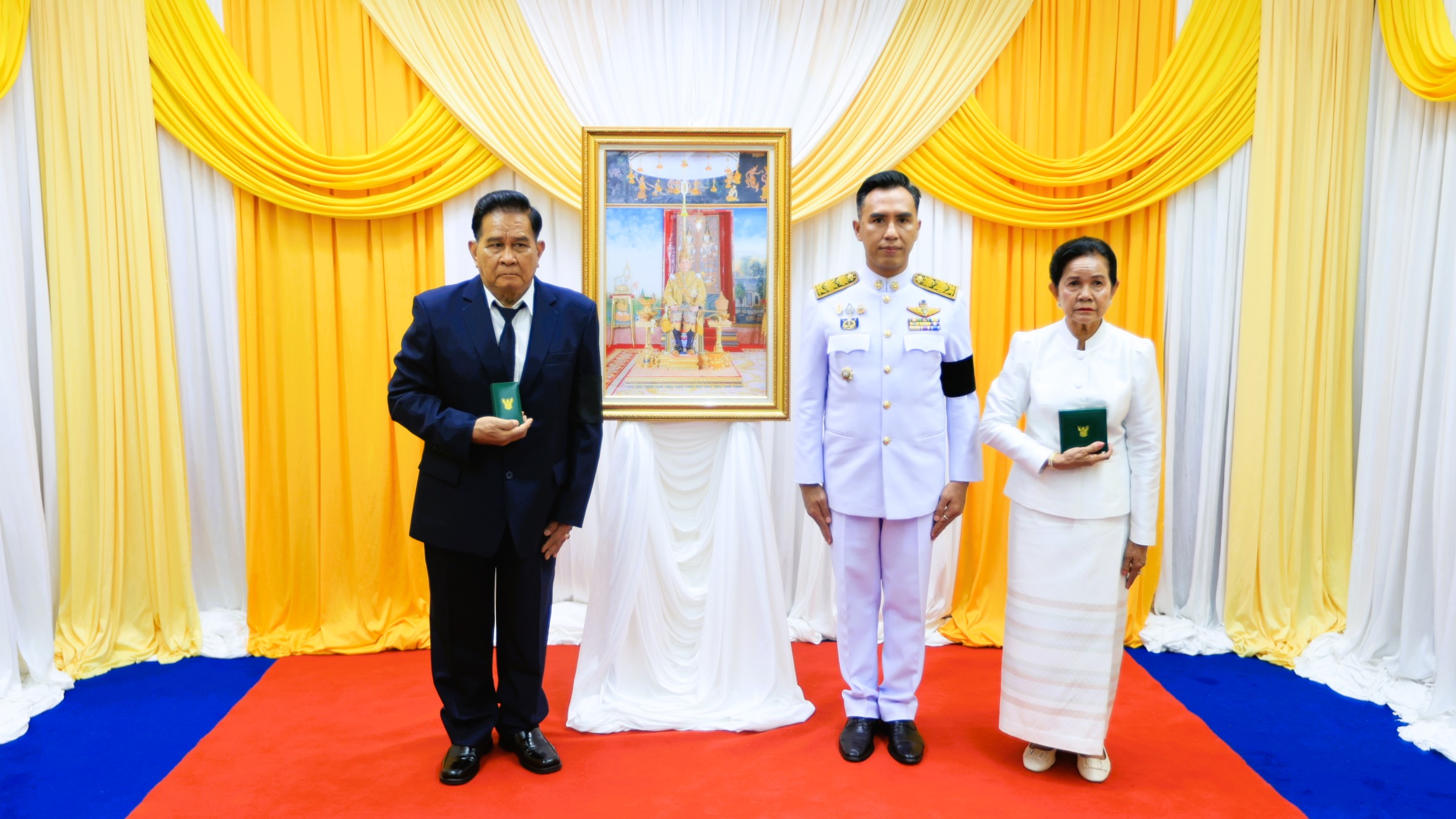 จังหวัดลพบุรี จัดพิธีรับพระราชทานเครื่องราชอิสริยาภรณ์อันเป็นที่สรรเสริญยิ่งดิเรกคุณาภรณ์ เบื้องหน้าพระบรมฉายาลักษณ์พระบาทสมเด็จพระเจ้าอยู่หัว ประจำปี 2568 ยกย่องเชิดชูเกียรติผู้ทำคุณประโยชน์แก่ประเทศชาติ จำนวน 2 ราย&nbsp;