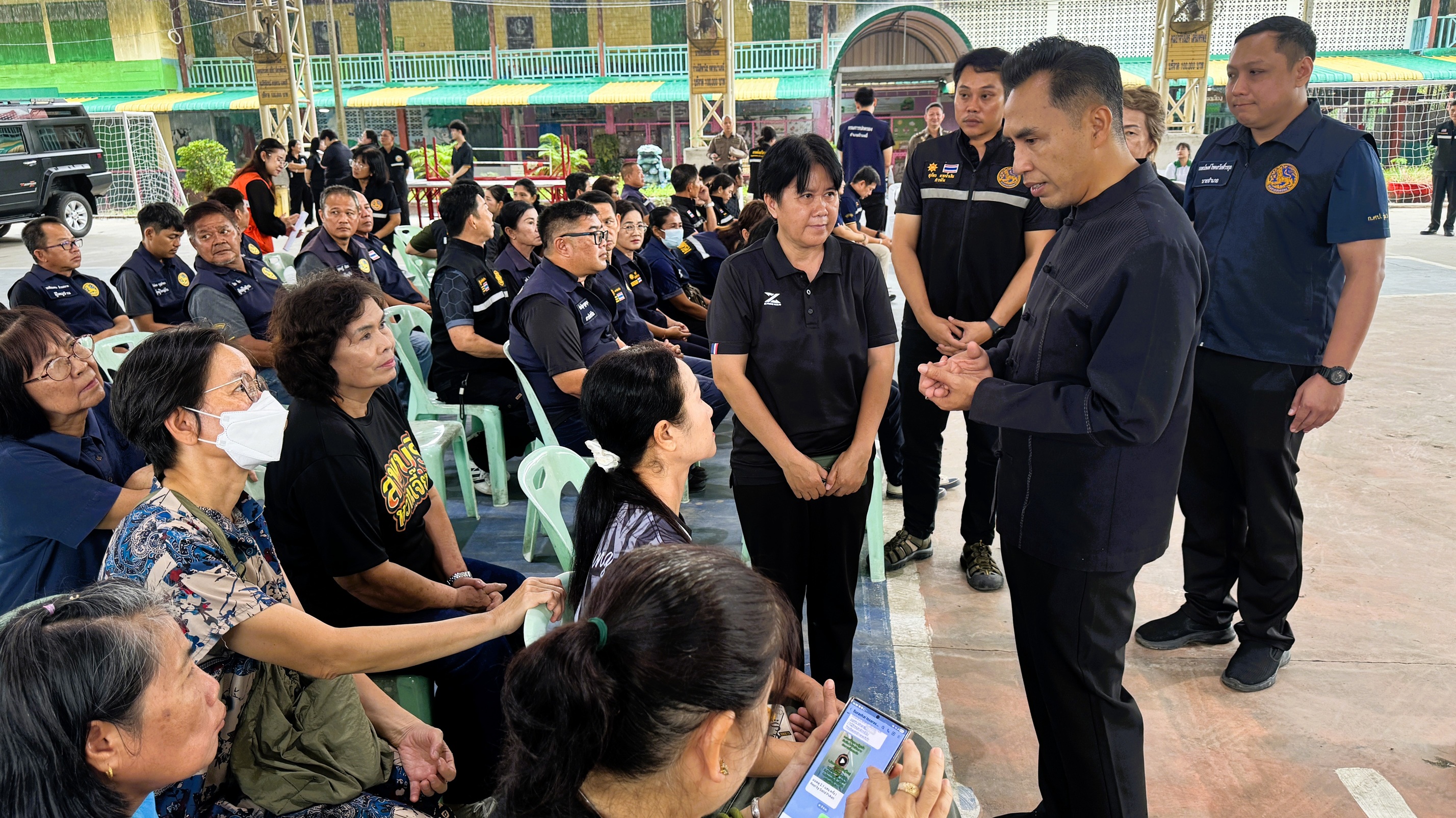 ผู้ว่าราชการจังหวัดลพบุรีนำคณะทำงานลงพื้นที่ ชี้แจงแนวทางการรับสิทธิ์เงินประกันภัยพิบัติให้กับประชาชน&rdquo; ในพื้นที่อำเภอบ้านหมี่ และอำเภอเมืองลพบุรี